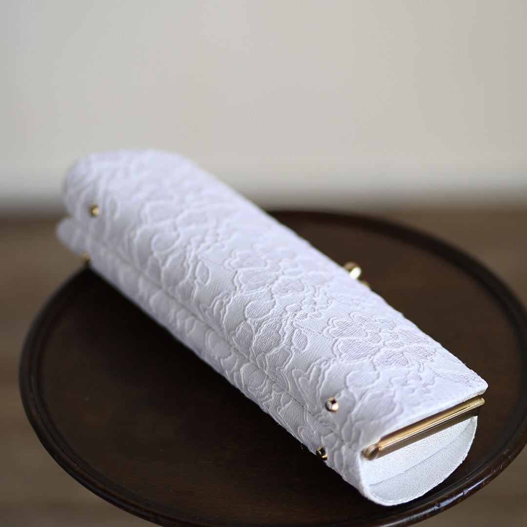 Omi | Pochette faite main avec Nishijin-ori en dentelle blanche