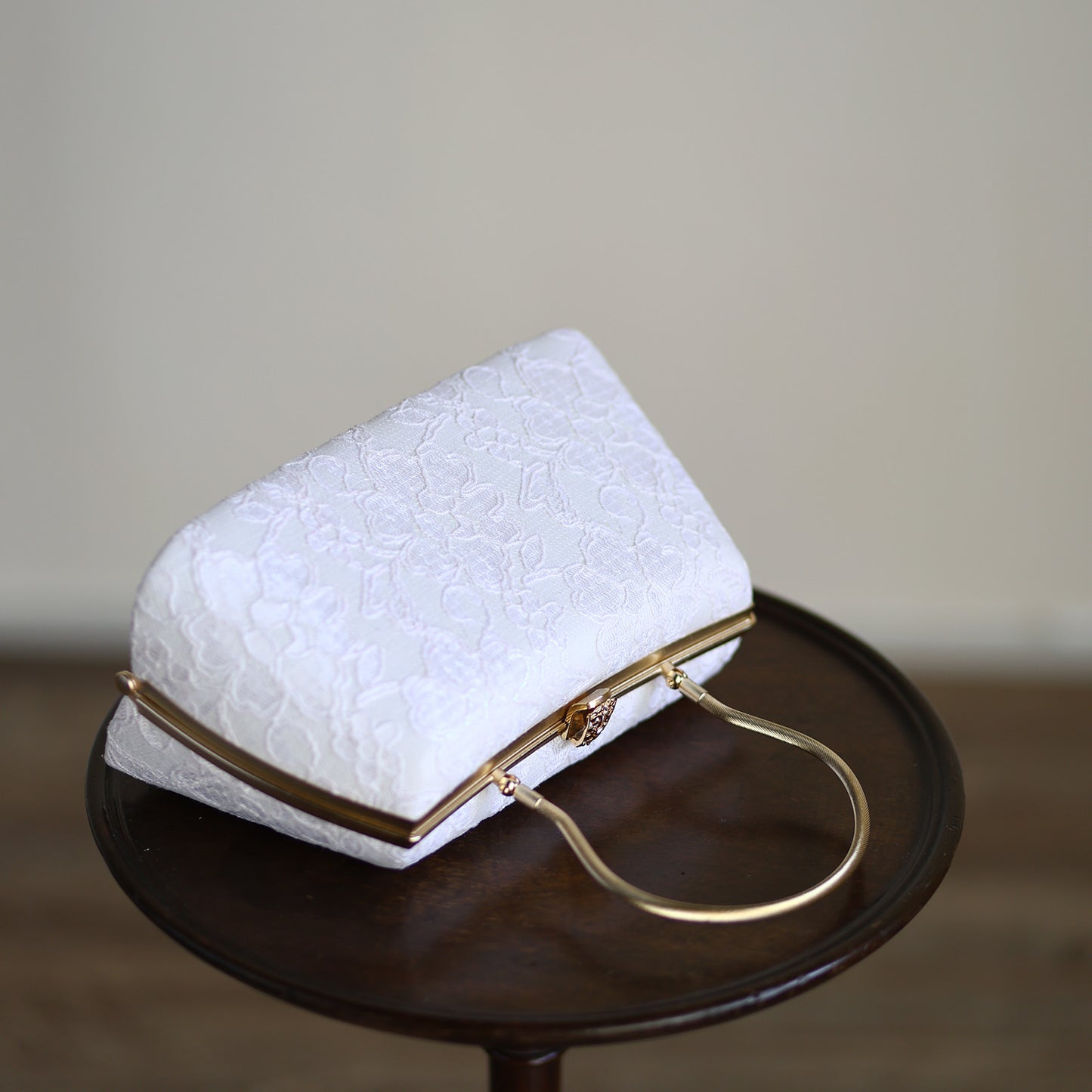 Izumo | Handmade Handbag with Nishijin-ori made of white lace (Made to order)