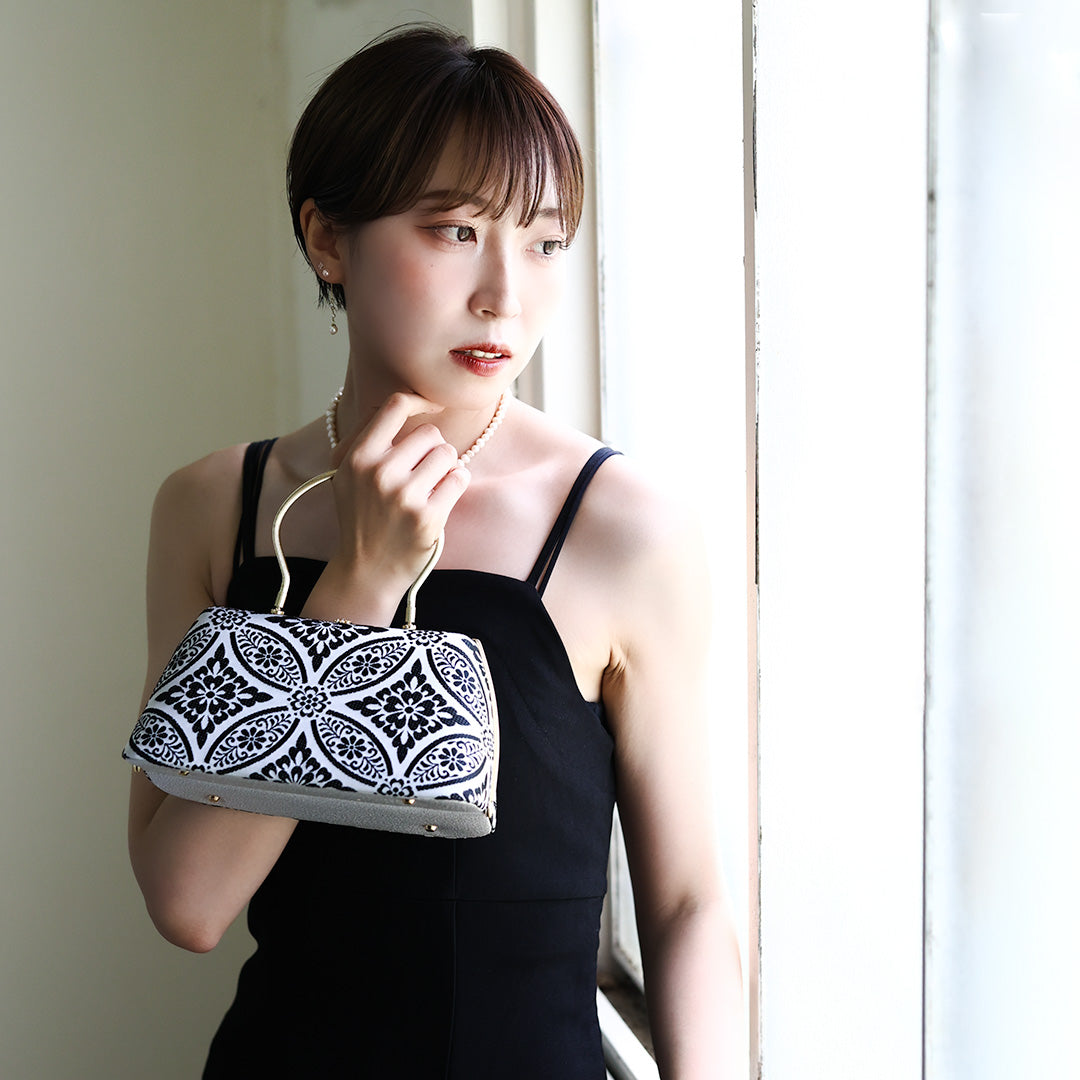 Izumo | Handmade Handbag withKuro-Kamon Pattern Nishijin-ori Brand New