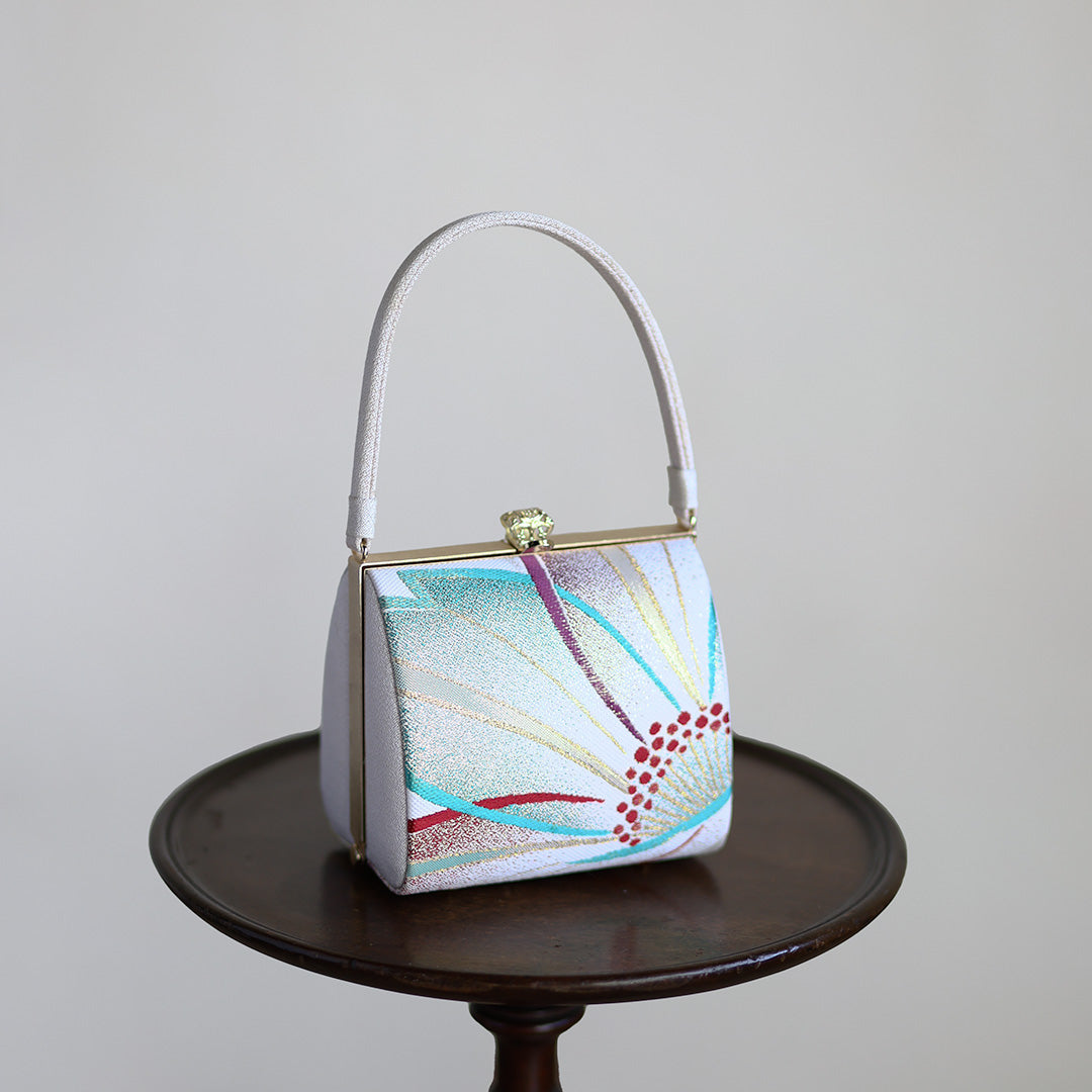 Aoba | Petit sac à main fait main avec grand motif floral Nishijin-ori