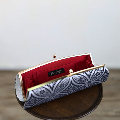 Omi | Pochette faite à la main avec motif Kuro-Kamon Nishijin-ori tout neuf