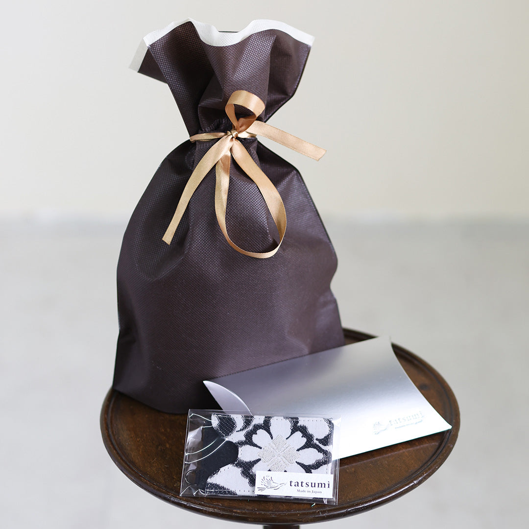 Mutsuki – 風花織柄 西陣織 パスケース