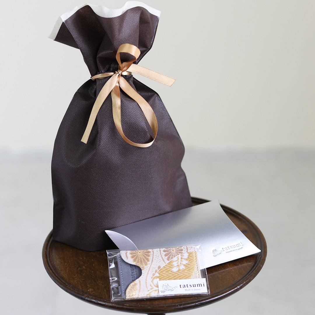 Mutsuki –  金彩花柄 西陣織 パスケース