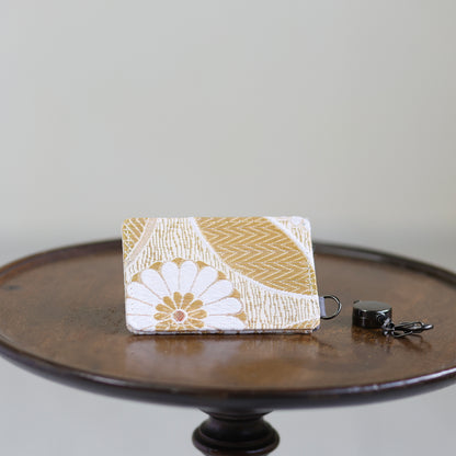 Mutsuki –  金彩花柄 西陣織 パスケース