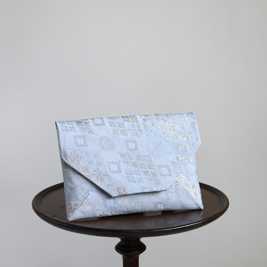 Yura – 水彩映菱柄 西陣織 数寄屋袋